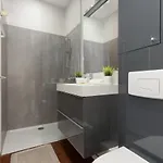 Comfy Centre By Renters